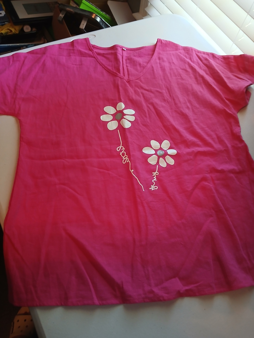 Women's Pink Flower Graphic Blouse Size 1X Summertime Lightweight Fabric
